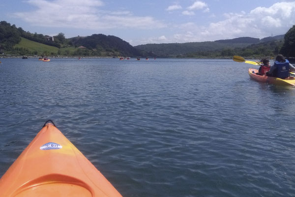 Kayak en el río Oria